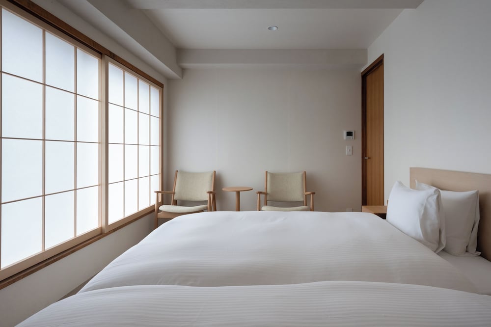 ラグジュアリー ツインルーム 客室4 | Nazuna 京都 西本願寺