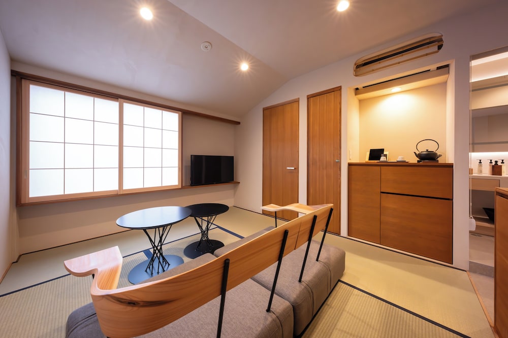 ベーシック ダブルルーム 客室1 | Nazuna 京都 西本願寺