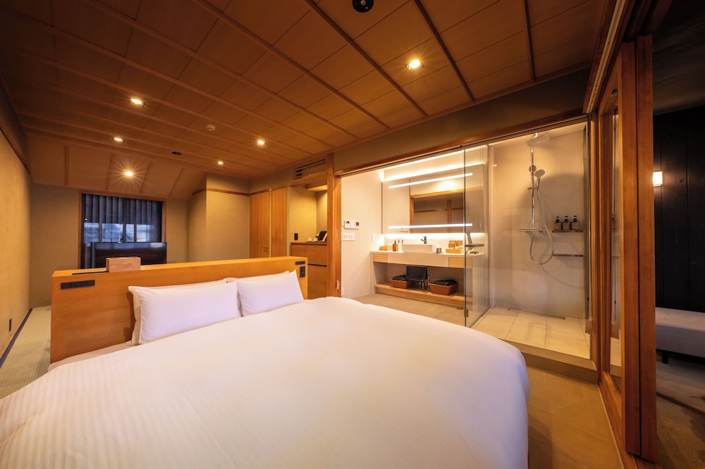 ベーシック ダブルルーム | Nazuna 京都 西本願寺