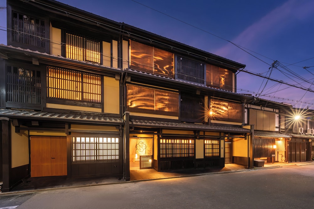 メインイメージ | Nazuna 京都 西本願寺