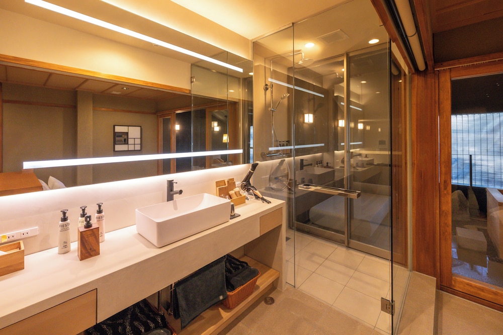 ベーシック ダブルルーム 客室6 | Nazuna 京都 西本願寺