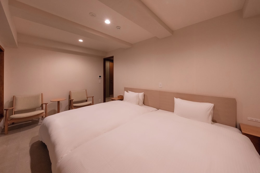 ラグジュアリー ツインルーム 客室3 | Nazuna 京都 西本願寺