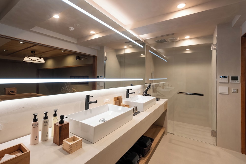 ラグジュアリー ツインルーム 客室5 | Nazuna 京都 西本願寺