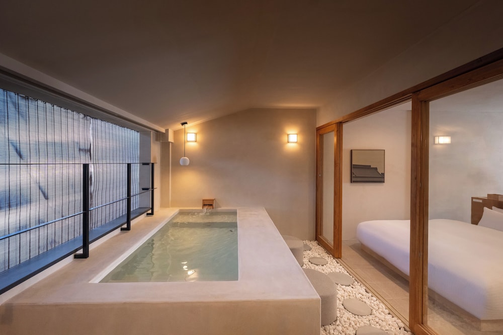 ベーシック ダブルルーム 客室5 | Nazuna 京都 西本願寺