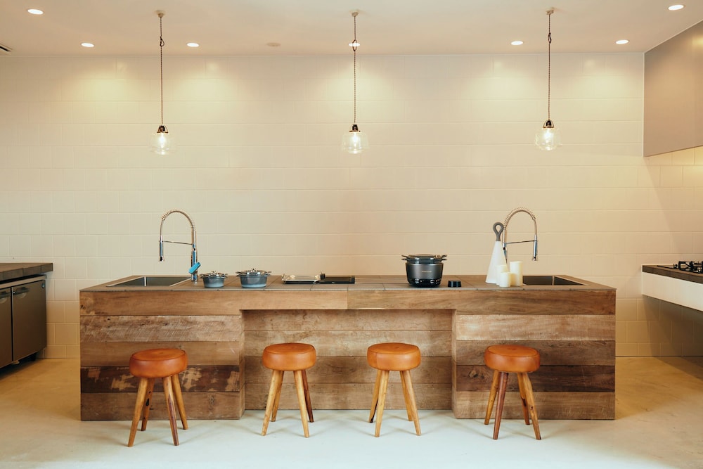 スイート オーシャンビュー 専用キッチン0 | THE CHIKURA UMI BASE CAMP