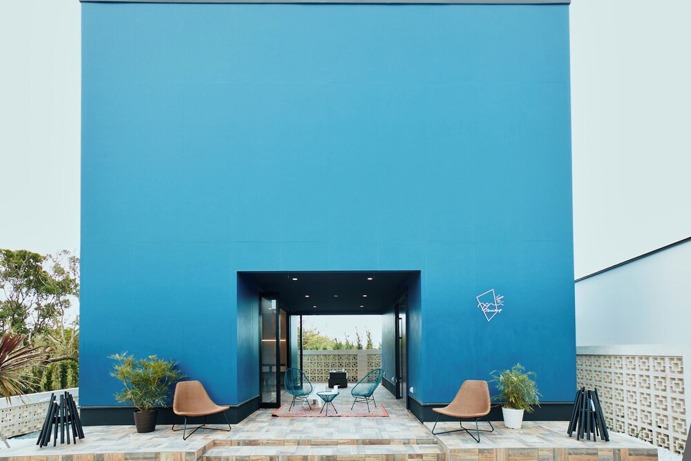 スイート オーシャンビュー テラス / パティオ0 | THE CHIKURA UMI BASE CAMP