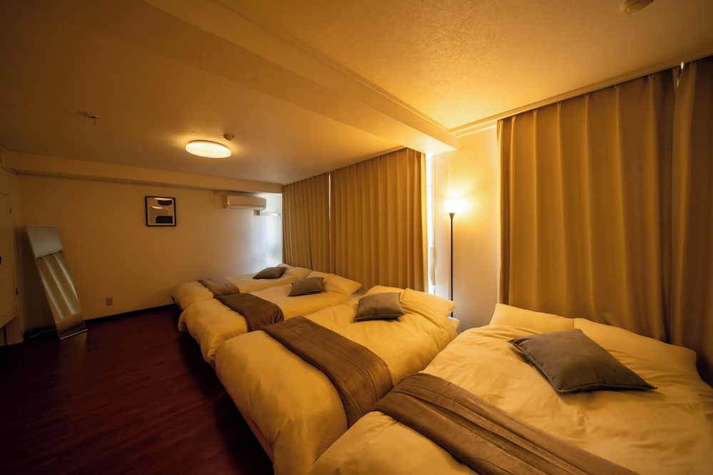 ファミリールーム(客室内バスなし・トイレあり)禁煙 客室2 | Casa G.S. 大阪港