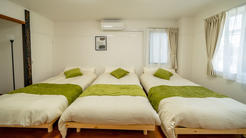 トリプルルーム(専用バス・トイレ付)禁煙 | Casa G.S. 大阪港