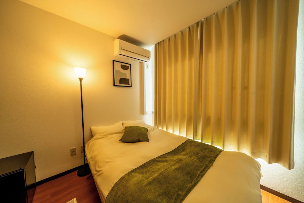 ダブルルーム(専用バス・トイレ付)禁煙 客室1 | Casa G.S. 大阪港