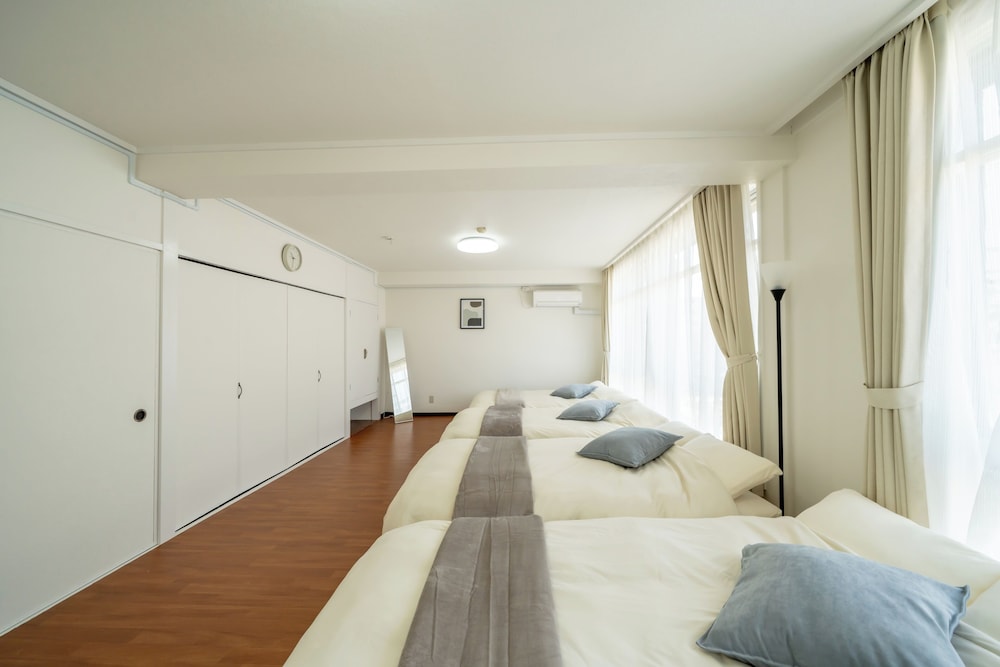 ファミリールーム(客室内バスなし・トイレあり)禁煙 客室1 | Casa G.S. 大阪港