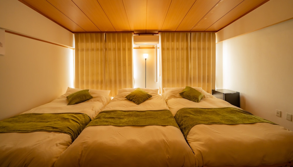 エコノミー トリプルルーム(客室内バス・トイレなし)禁煙 客室1 | Casa G.S. 大阪港