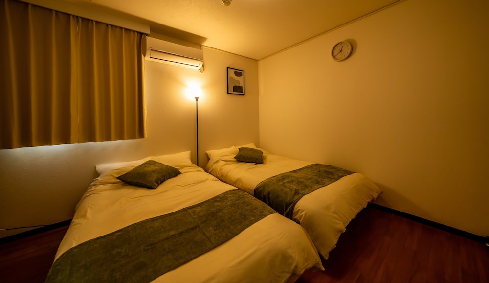 ツインルーム(専用バス・トイレ付)禁煙 客室2 | Casa G.S. 大阪港