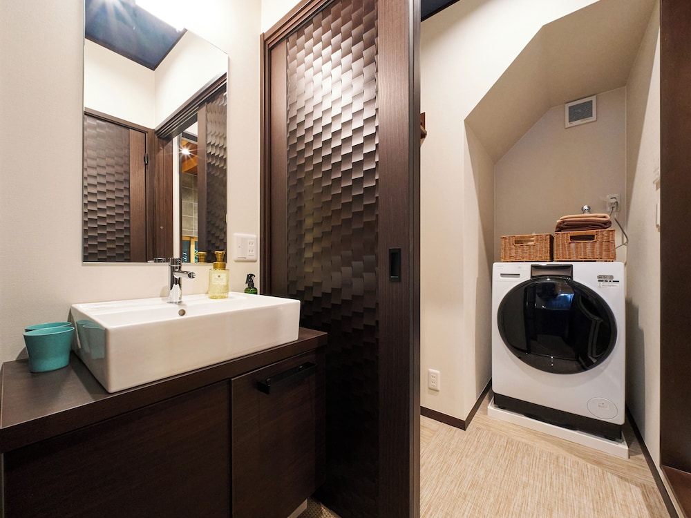 ハウス 2 ベッドルーム 禁煙 バスルーム2 | Yadoya Asakusa Asagao