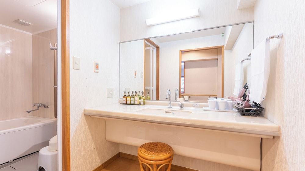 [和モダンJrスイート和洋室] 60平米 禁煙 バスルーム0 | リブマックスリゾート越後湯沢