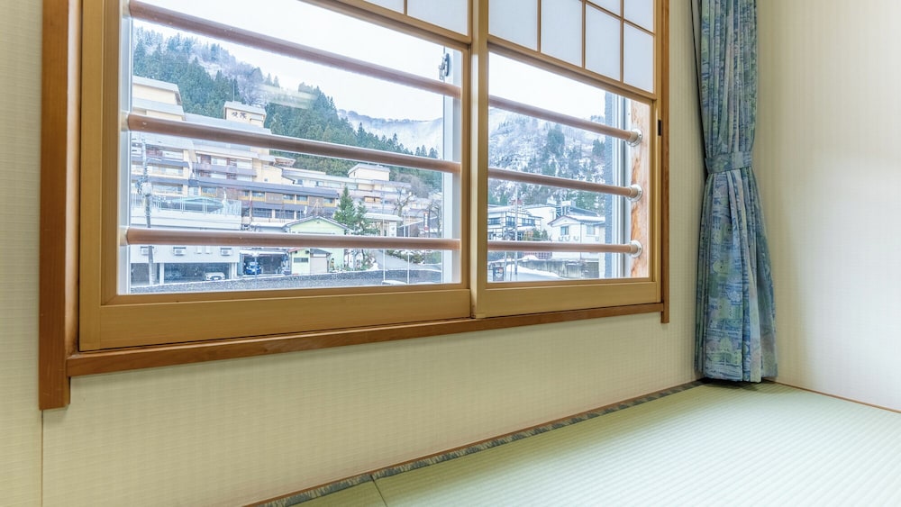 [ユニバーサルルーム和美麗] 50平米 (2間＋トイレ) 禁煙 部屋からの景観0 | リブマックスリゾート越後湯沢