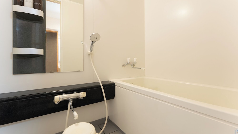 [和美麗スイート] 60平米 信楽焼半露天風呂 禁煙 バスルーム0 | リブマックスリゾート越後湯沢