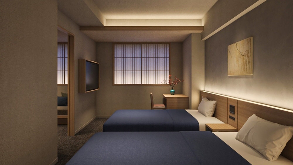 スーペリアスイート 1ベッドルーム 4ベッド 客室1 | Minn 河原町五条リバーサイド