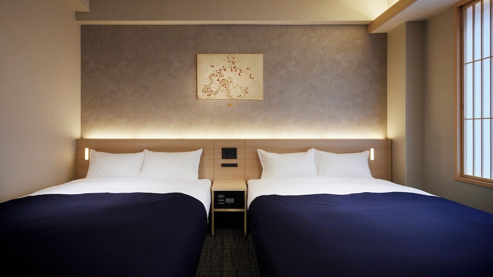 スーペリアスイート 1ベッドルーム 4ベッド 客室2 | Minn 河原町五条リバーサイド