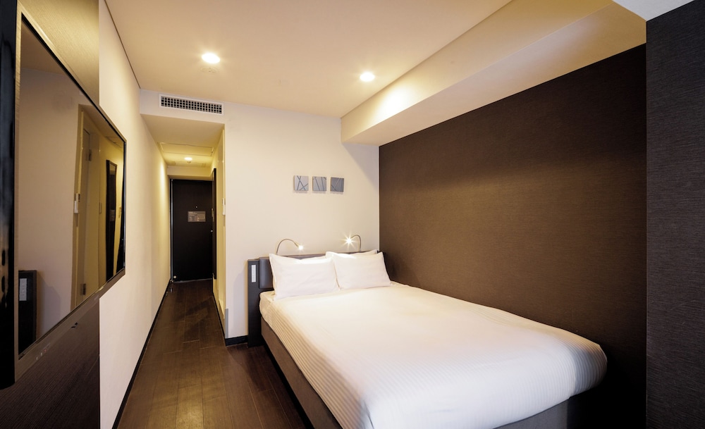 スタンダード ダブル ルーム（ユニットバス付） | ホテルアマネク大阪なんば