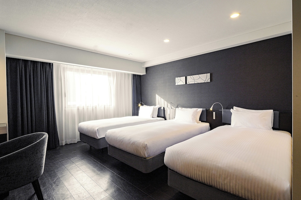 スーペリア トリプルルーム | ホテルアマネク大阪なんば