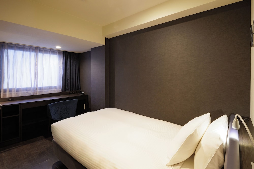 スタンダード セミダブルルーム 客室5 | ホテルアマネク大阪なんば