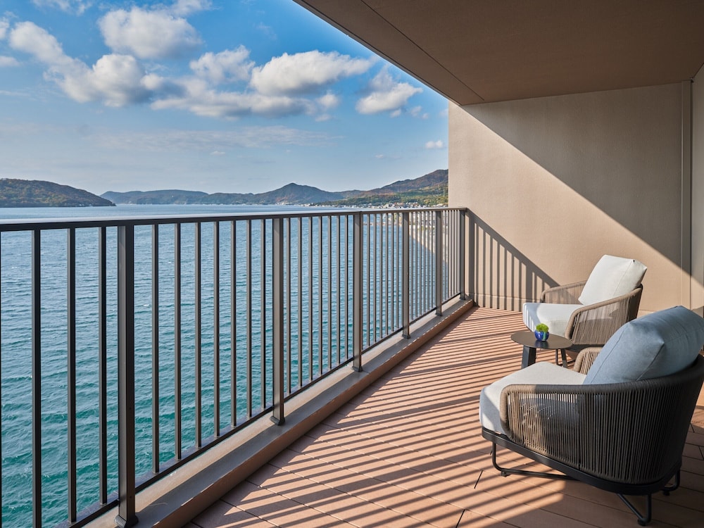 ツインオーシャンビュー (WEST棟) 禁煙 客室1 | edit x seven 瀬戸内小豆島