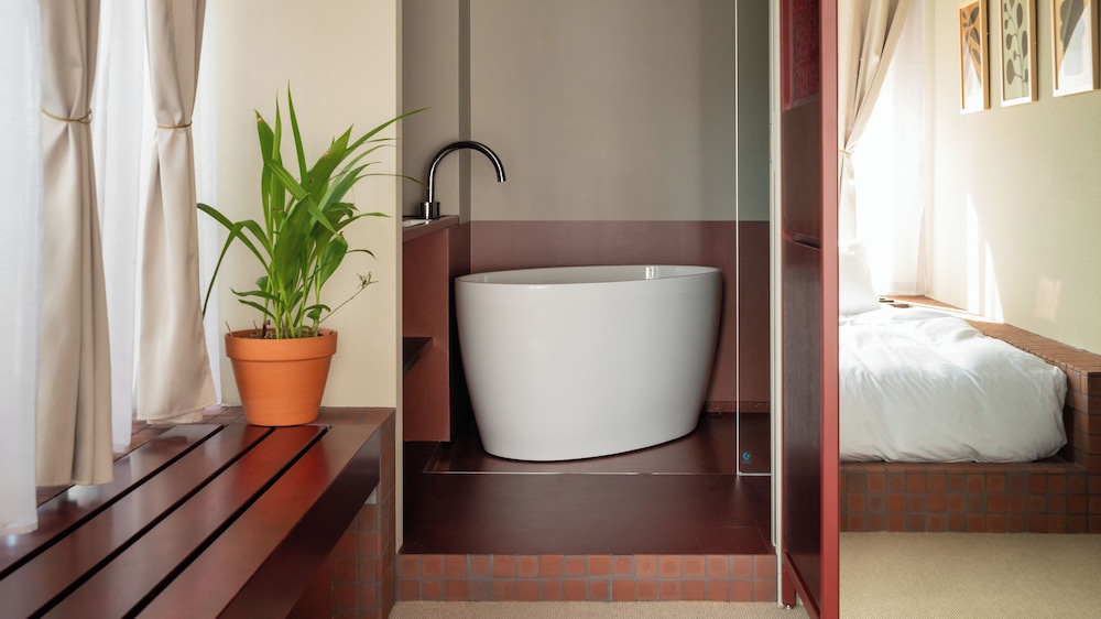 コンフォート ダブルルーム クイーンベッド 1 台 専用バスルーム シティビュー バスルーム0 | SOIL Nihonbashi Hotel