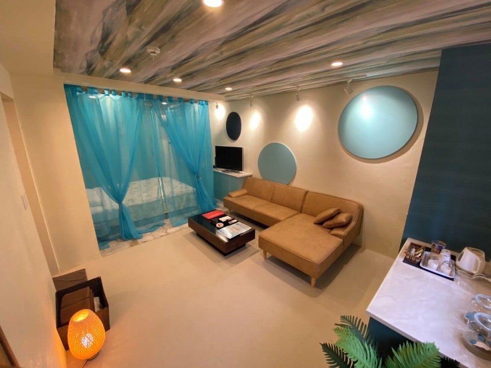 ベーシック ダブルルーム 客室2 | ホテルバリビーチ