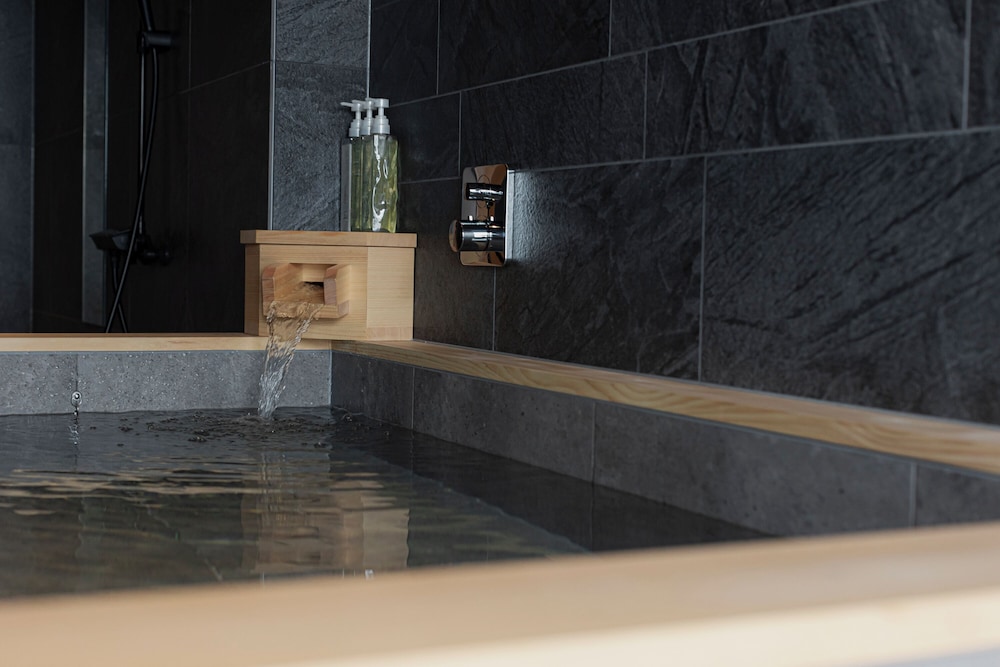 ラグジュアリー スタジオスイート バスルーム1 | soyo-ka kyoto sanjo