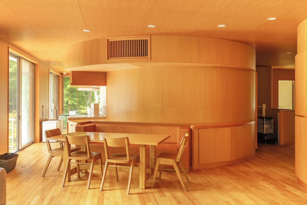 内装1 | NASU PRIVATE FOREST 5000坪の広大な森のモダンハウス