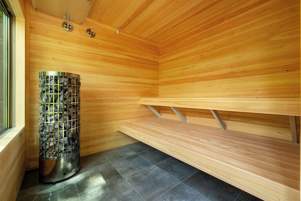 サウナ1 | NASU PRIVATE FOREST 5000坪の広大な森のモダンハウス