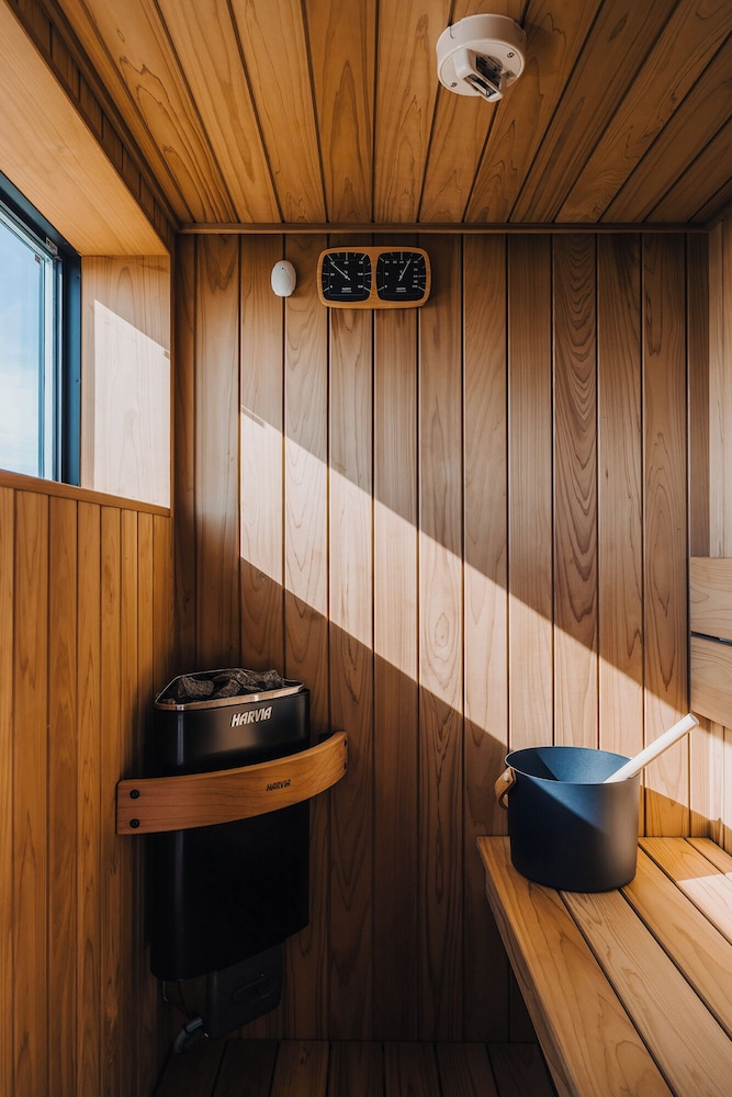 サウナ付き客室 [2階] バスルーム2 | SANU 2nd Home 館山1st