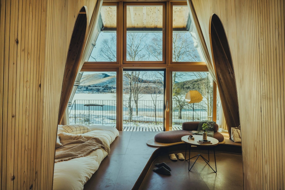 作業用モニター付き客室 禁煙 客室2 | SANU 2nd Home 白樺湖2nd