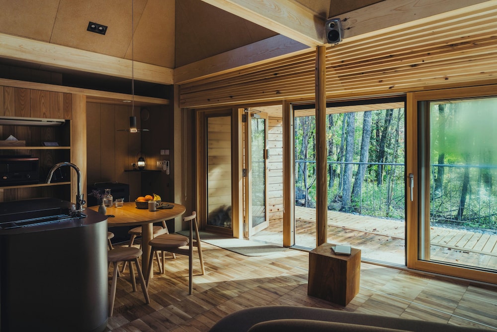 客室1 | SANU 2nd Home 八ヶ岳3rd