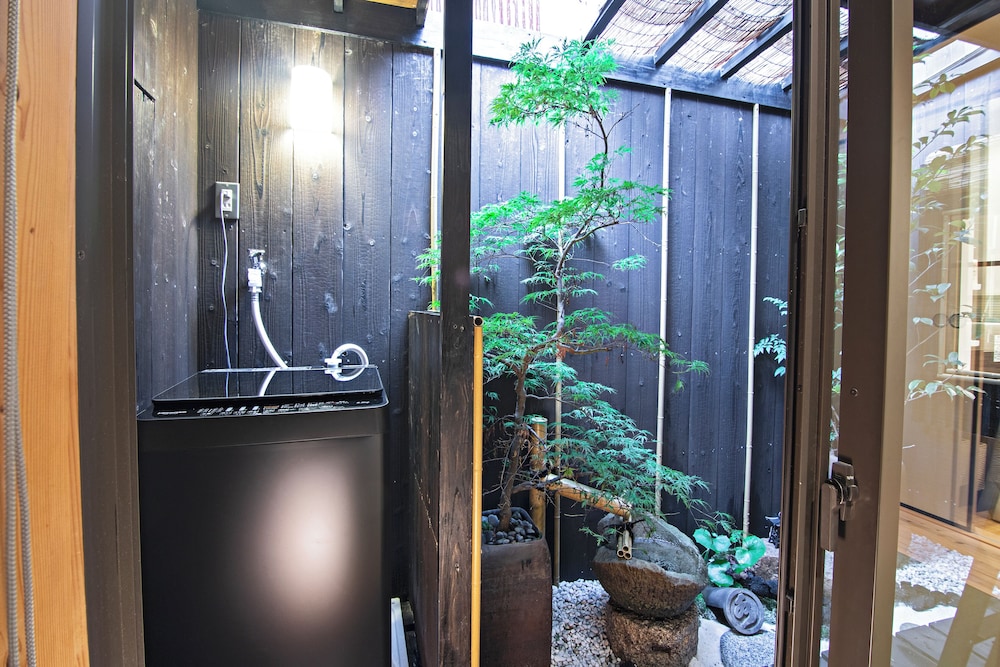 バンガロー リビング エリア0 | 時の宿・上七軒