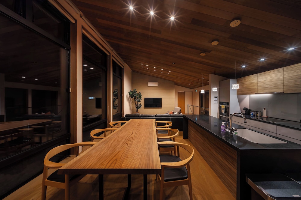 レストラン1 | シャレー オーパス