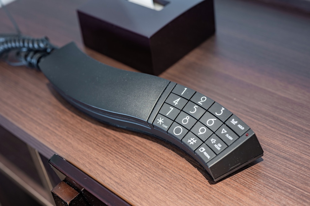 ダブルルーム キングベッド 1 台 禁煙 バルコニー 客室1 | ホテルエリート京都ステーション