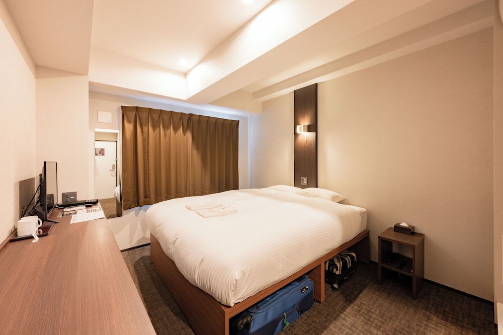 ダブルルーム キングベッド 1 台 禁煙 客室7 | ホテルエリート京都ステーション