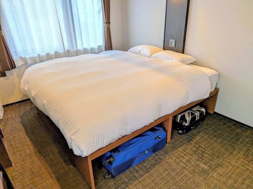 ダブルルーム キングベッド 1 台 禁煙 バルコニー | ホテルエリート京都ステーション