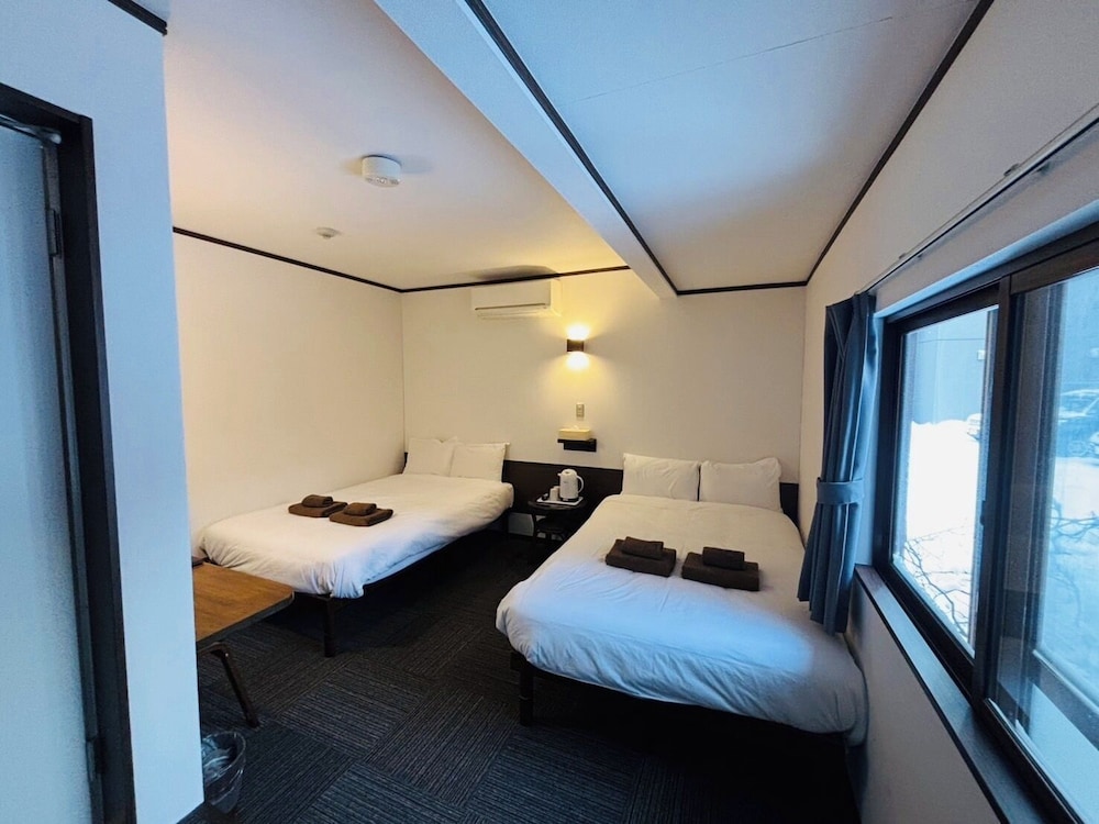 4 人部屋 客室1 | 函館開港庵