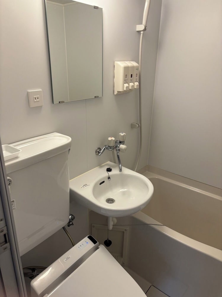 4 人部屋 バスルーム0 | 函館開港庵