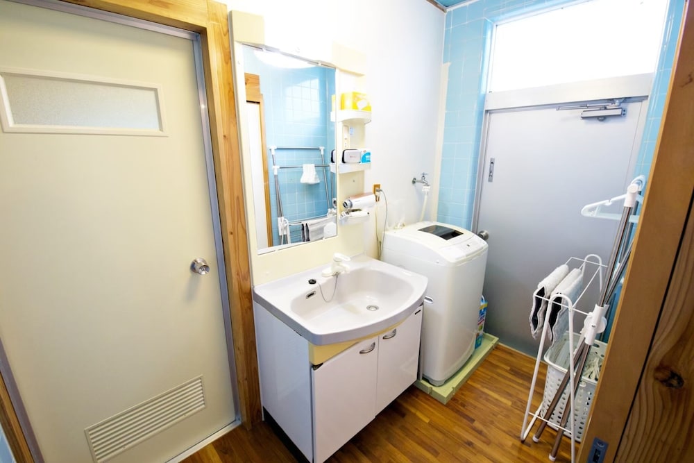 アパートメント バスルーム1 | 恩納村 YAMADA HOUSE