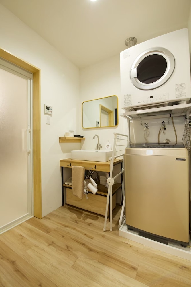 アパートメント バスルーム1 | アーモンド石垣