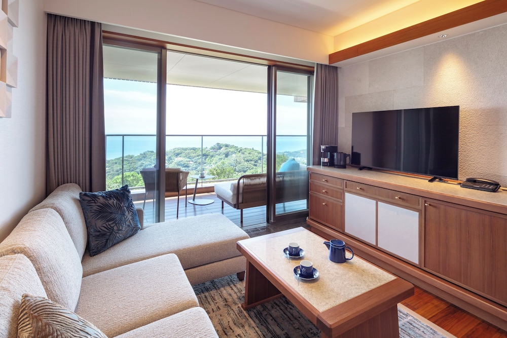 [東棟] 温泉露天 デラックステラスツインB1 禁煙 客室3 | 伊豆ホテル リゾート＆スパ