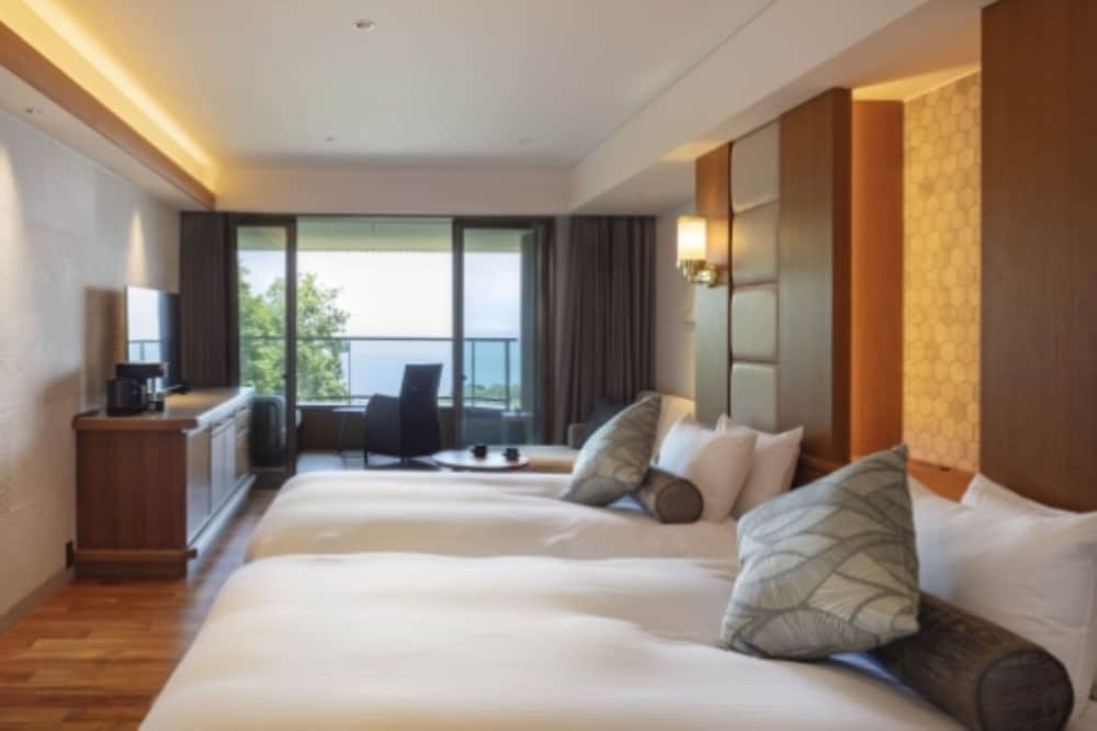 [東棟] 温泉露天 デラックステラスツインB3 禁煙 客室2 | 伊豆ホテル リゾート＆スパ