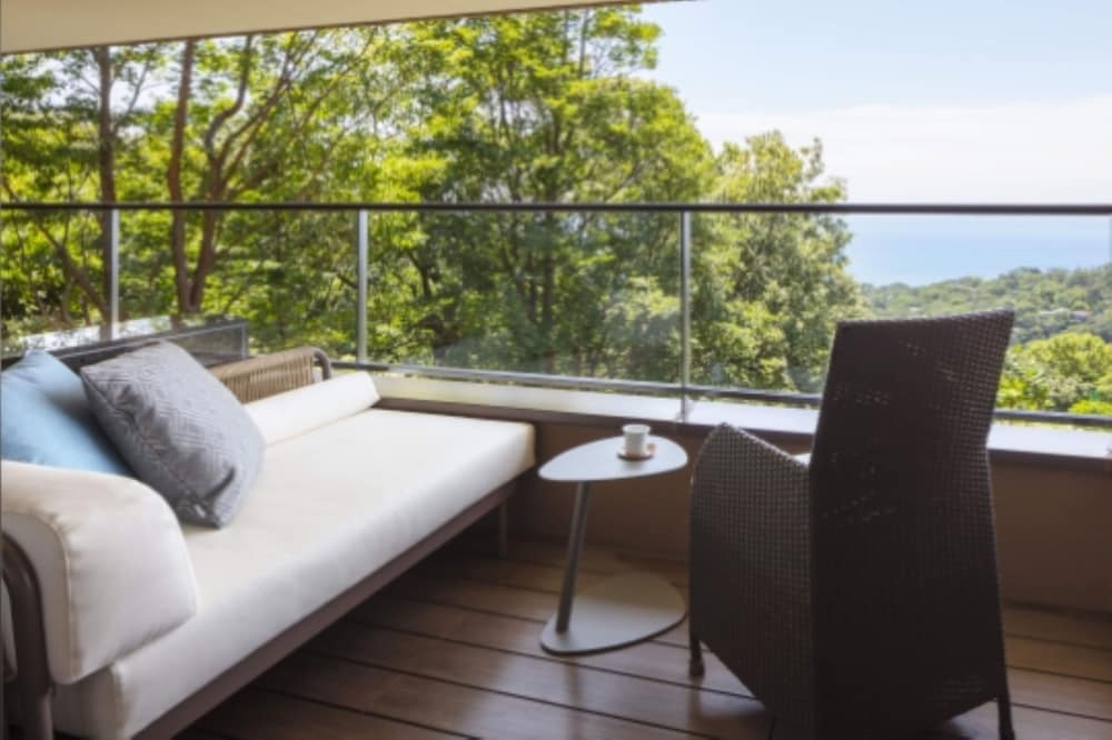 [東棟] 温泉露天 デラックステラスツインB3 禁煙 客室3 | 伊豆ホテル リゾート＆スパ