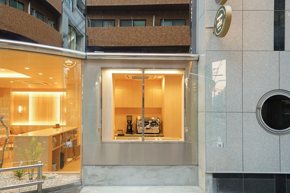 カフェ1 | UH Suite Namba Station The Spa カフェ1 | UH Suite Namba Station The Spa