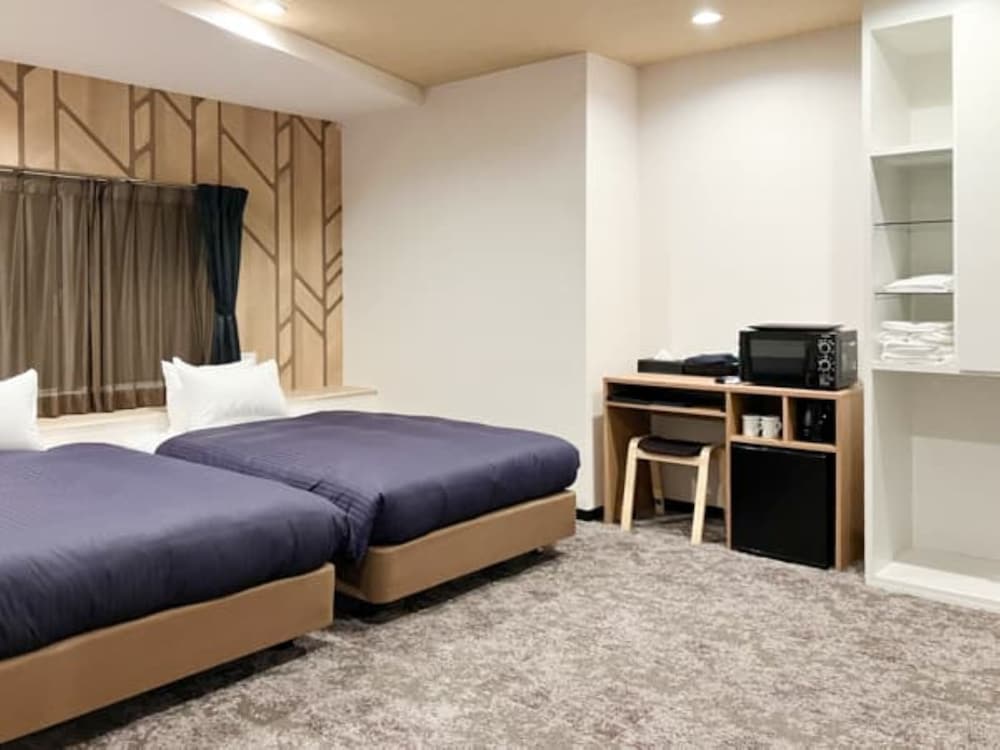 ツインルーム 喫煙可 客室1 | ホテルリブマックス那覇波の上Ⅰ