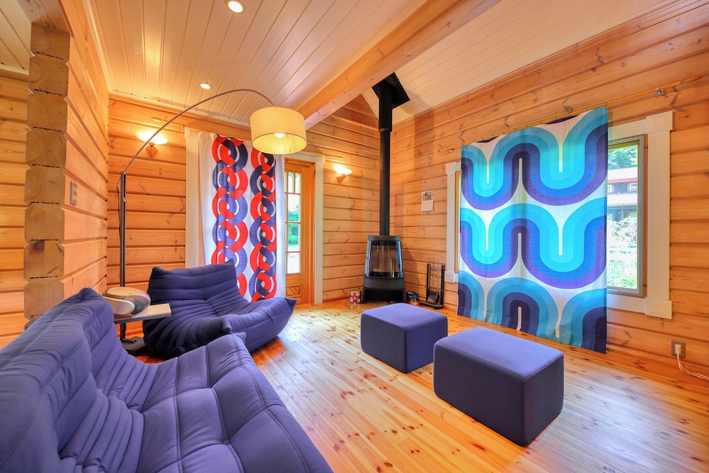 ヴィラ テラス ガーデンビュー リビング エリア0 | ファーストヴィラ山中湖