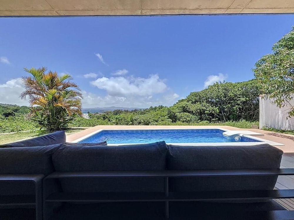 ヴィラ シービュー テラス / パティオ1 | ulu Okinawa Resort